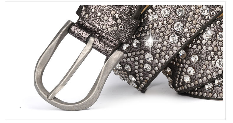 Women's Riveted Crystal Patterned Belt